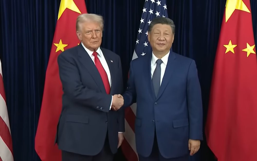 Trump Klaim AS dan China Ingin Selat Hormuz Dibuka Kembali Trump Klaim AS dan China Ingin Selat Hormuz Dibuka Kembali