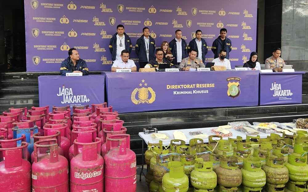 Polisi Bongkar Suntik LPG Subsidi ke Tabung Non-Subsidi, Pelaku Raup Omzet Rp2,7 Miliar Polisi Bongkar Suntik LPG Subsidi ke Tabung Non-Subsidi, Pelaku Raup Omzet Rp2,7 Miliar