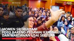 Momen Sri Mulyani Foto Bareng Pegawai Kemenkeu dan Wartawan Usai Sertijab,(Sumber: IDX CHANNEL)