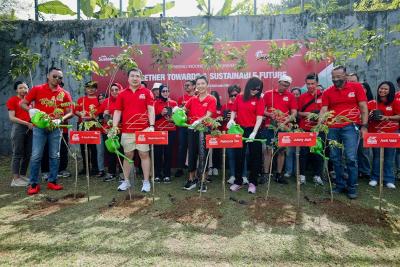 Generali Indonesia menggelar seremoni penanaman pohon di Kawasan Sentul, Bogor