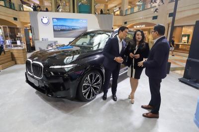 BMW dan MINI Indonesia gelar BMW Group Plaza Senayan Exhibition di Main Atrium, Plaza Senayan mulai hari ini hingga 19 Oktober 2025.