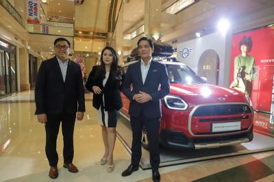 BMW dan MINI Indonesia gelar BMW Group Plaza Senayan Exhibition di Main Atrium, Plaza Senayan mulai hari ini hingga 19 Oktober 2025.