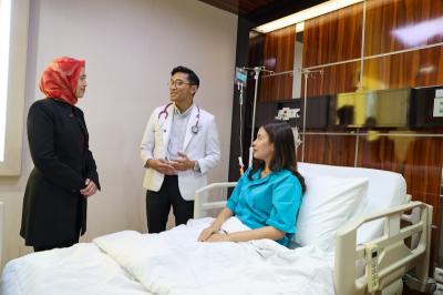 Dengan layanan ini, setelah dokter memberikan konfirmasi kepulangan kepada bagian administrasi, nasabah dapat langsung meninggalkan rumah sakit dalam 10 menit