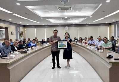 Program Advance Club merupakan salah satu program Yayasan Astra yang ditujukan bagi UMKM binaan yang telah mandiri.