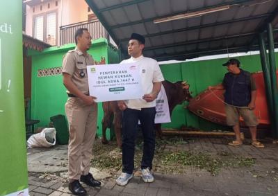 Astra Credit Companies (ACC), grup perusahaan pembiayaan, menyalurkan ratusan hewan kurban pada perayaan Iduladha 1447 H