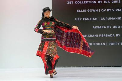 Indonesia Fashion Week telah berkembang menjadi lebih dari sekadar panggung kreativitas.