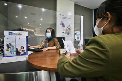 Asuransi AXA Mandiri bisa menjadi solusi kesehatan untuk mendampingi keluarga Indonesia, untuk menghadapi risiko kesehatan yang mengancam kapan saja.
