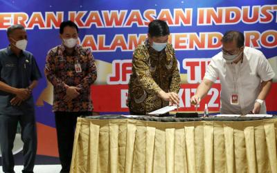 Bank Jatim melalui Unit Usaha Syariah (UUS) mendukung percepatan operasional Kawasan Industri Halal (KIH) melalui Penyediaan Fasilitas Pembiayaan.