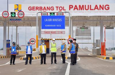 Presiden Joko Widodo meresmikan Jalan Tol Serpong-Cinere ruas Serpong-Pamulang dan Jalan Tol Cengkareng-Batuceper-Kunciran, Kamis (1/4/2021).