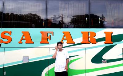 Suasana pool Bus AKAP terlihat masih sepi di Lebak Bulus, Jakarta, Kamis (1/4/2021).