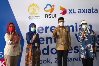 Sentra Vaksin Indonesia Bangkit telah melakukan suntik vaksin COVID-19 kepada sekitar 5.700 warga.