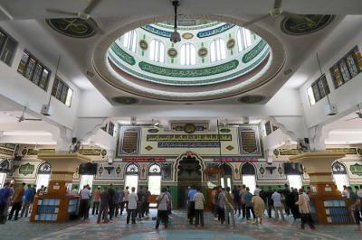 Pemerintah Provinsi DKI Jakarta mengizinkan warga Ibu Kota untuk melaksanakan shalat tarawih secara berjemaah selama bulan Ramadhan nanti.