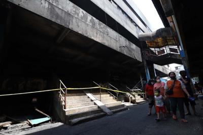 Lokasi gedung pasca kebakaran di Blok C, Pasar Impres, Pasar Minggu, Jakarta, Selasa (13/4/2021).