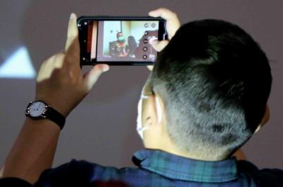 Mantan Menteri Kelautan dan Perikanan (KKP) Edhy Prabowo menjalani sidang perdana di Pengadilan Tipikor secara online di Jakarta, Kamis (15/4/2021).