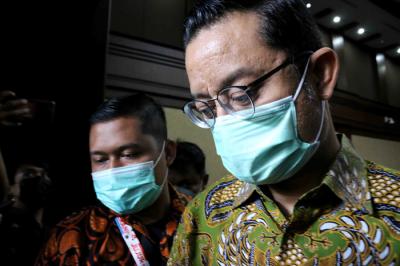 Terdakwa mantan Menteri Sosial Juliari Peter Batubara menjalani perdana di pengadilan Tindak Pidana Korupsi (Tipikor) Jakarta, Rabu (21/4/2021).