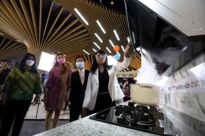 Peluncuran cooker hood nirsentuh JQG9031 di Mitra10 Kalimalang, Jakarta Timur, Sabtu (24/4/2021).
