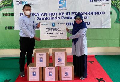 Kegiatan Safari Ramadan dilakukan melalui pembagian 5.100 paket sembako untuk masyarakat dan santunan untuk 1.000 anak yatim piatu.