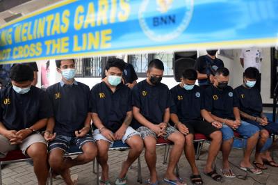 Pengungkapan kasus narkotika jaringan Jepara-Pati-Magelang-Banyumas, di Kantor BNNP Jateng, Semarang, Jawa Tengah, Kamis (6/5/2021).