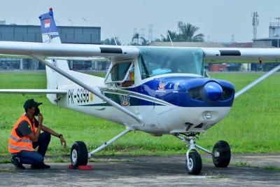 Dua pesawat Cessna milik Indonesia Flying Club (IFC), siap melaksanakan patroli udara guna memantau situasi jalur mudik tahun 2021, Rabu (5/5/2021).