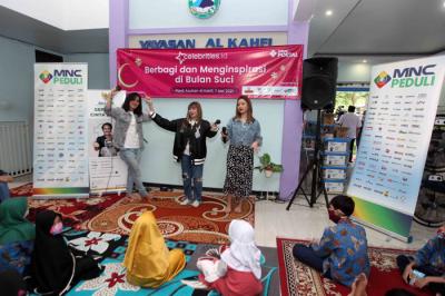 MNC Peduli dan Celebrities.id mengelar acara bakti sosial di Yayasan Al Kahfi, Jakarta Pusat, Jumat (7/5/2021).