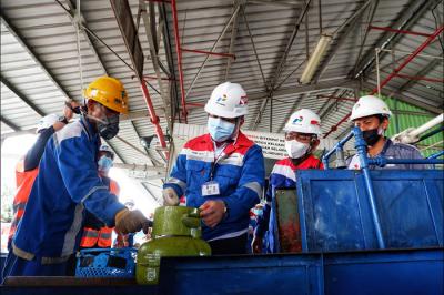 PT Pertamina Regional Sulawesi memastikan ketersediaan stok Bahan Bakar Minyak (BBM), elpji dan avtur jelang lebaran Idul Fitri di Regional Sulawesi aman.