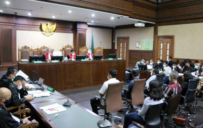 Terdakwa mantan Menteri Kelautan dan Perikanan Edhy Prabowo mengikuti sidang lanjutan di Pengadilan Tipikor, Jakarta, Selasa (11/5/2021).