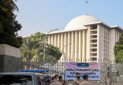 Suasana Masjid Istiqlal yang tidak menyelenggarakan shalat Idul Fitri 1442 H di Jakarta Pusat, Kamis (13/5/2021).