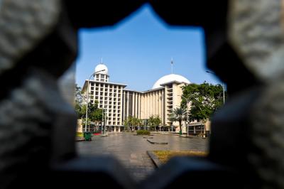 Suasana Masjid Istiqlal yang tidak menyelenggarakan shalat Idul Fitri 1442 H di Jakarta Pusat, Kamis (13/5/2021).