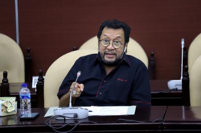 Ketua MPR for Papua Yorrys Raweyai saat audiensi secara virtual dengan Majelis Rakyat Papua Barat di Kompleks Parlemen Senayan, Jakarta, Kamis (20/5/2021).