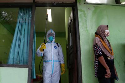 Tim Trenggana Satuan Polisi Pamong Praja Provinsi Jawa Timur ini menjadi ujung tombak pelayanan pekerja migran.