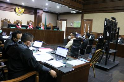 Terdakwa Mantan Menteri Sosial Juliari Peter Batubara menjalani sidang lanjutan di Pengadilan Tindak Pidana Korupsi (Tipikor) Jakarta, Senin (24//5/2021).