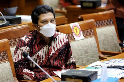 Direktur Utama BPJS Kesehatan All Ghufron Mukti memberikan penjelasan saat RDP dengan komisi IX di Gedung Parlemen MPR/DPR-DPD, Jakarta, Selasa (25/5/2021).