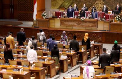 Wakil Ketua DPR Sufmi Dasco Ahmad, Rachmat Gobel, Muhaimin Iskandar memimpin rapat Paripurna di Kompleks Parlemen, Senayan, Jakarta, Selasa (25/5/2021).