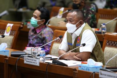 Rapat kerja dan Rapat Dengar Pendapat di Kompleks Parlemen Senayan, Jakarta, Kamis (27/5/2021).