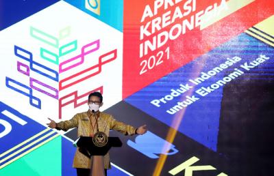 Menparekraf Sandiaga Salahuddin Uno menyampaikan pidato saat peluncuran Apresiasi Kreasi Indonesia 2021 di Jakarta, Jumat (28/5/2021).