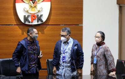Menteri Energi dan Sumber Daya Mineral (ESDM) Arifin Tasrif menghadiri program PAKU Integritas di Gedung KPK, Jakarta, Kamis (3/6/2021).