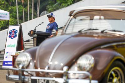 Sosialisasi 4 Pilar MPR RI dalam acara syukuran HUT ke-39 Volkswagen Beetle Club Indonesia (VBCI) di Kompleks Parlemen Senayan, Jakarta, Minggu (6/6/2021).