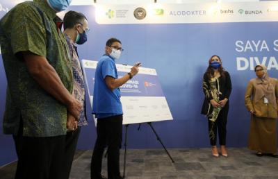 Peserta vaksin difokuskan untuk undangan Kemenparekraf serta atlit dan kontingen KONI DKI Jakarta yang akan bertanding di PON XX nanti.