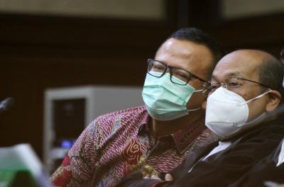 Terdakwa kasus suap izin ekspor benih lobster tahun 2020 Edhy Prabowo menjalani sidang lanjutan di Pengadilan Tipikor, Jakarta, Selasa (8/6/2021).