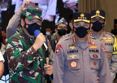 Serbuan Vaksinasi di Grand Ballroom Sudirman, Bandung, Jawa Barat, Kamis (10/6/2021).