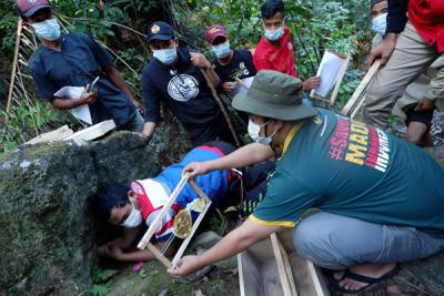 Meski sulit diakses, Dusun Cindakko memiliki potensi hasil alam yang menjanjikan, diantaranya madu hutan, kopi robusta dan arabika, serta gula aren.