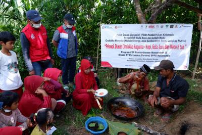 Meski sulit diakses, Dusun Cindakko memiliki potensi hasil alam yang menjanjikan, diantaranya madu hutan, kopi robusta dan arabika, serta gula aren.