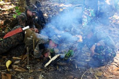 Latihan Jungle Patrol di Hutan Gunung Tumpang Pitu Lampon, Pesanggaran, Banyuwangi, Jawa Timur, Minggu (13/6/2021).
