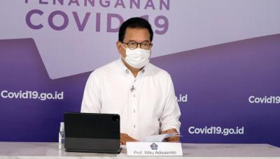 Juru Bicara Satgas Penanganan Covid-19 Wiku Adisasmito memberikan keterangan pers Perkembangan Penanganan Covid-19 di Graha BNPB, Kamis (17/6/2021).