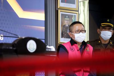 Jaksa Agung Republik Indonesia Sanitiar Burhanuddin memberikan keterangan pers terkait pemulangan buronan Adelin Lis di Jakarta, Sabtu (19/6/2021).