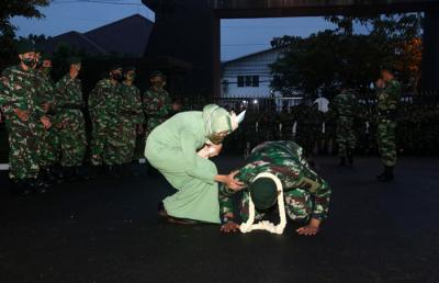 Penyerahan tugas dan tanggung jawab kepada Letkol Inf Suratman di Mako Yonif Raider 400/BR, Srondol, Semarang, Jawa Tengah, Rabu (23/6/2021).