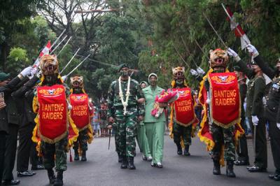 Penyerahan tugas dan tanggung jawab kepada Letkol Inf Suratman di Mako Yonif Raider 400/BR, Srondol, Semarang, Jawa Tengah, Rabu (23/6/2021).
