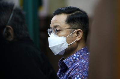 Terdakwa Mantan Menteri Sosial Juliari Peter Batubara menjalani sidang lanjutan di Pengadilan Tindak Pidana Korupsi, Jakarta, Senin (28/6/2021).
