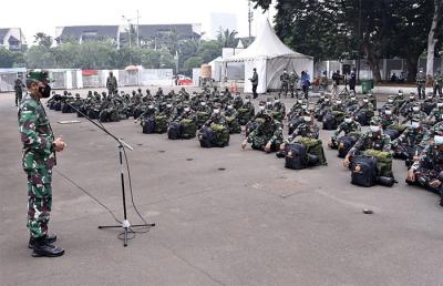 176 Tenaga Kesehatan TNI yang telah tiba tersebut akan ditempatkan di wilayah DKI Jakarta.