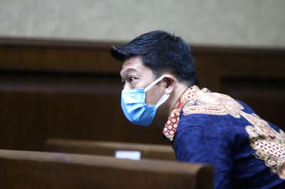 Piter Rasiman mengikuti jalannya sidang lanjutan di Pengadilan Tipikor Jakarta, Rabu (30/6/2021).